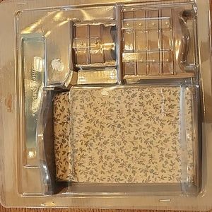Dollhouse bedroom set